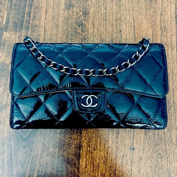 SOLD! Chanel Classic Quilted Patent Leather Wallet on chain, black - Picture 3 of 17